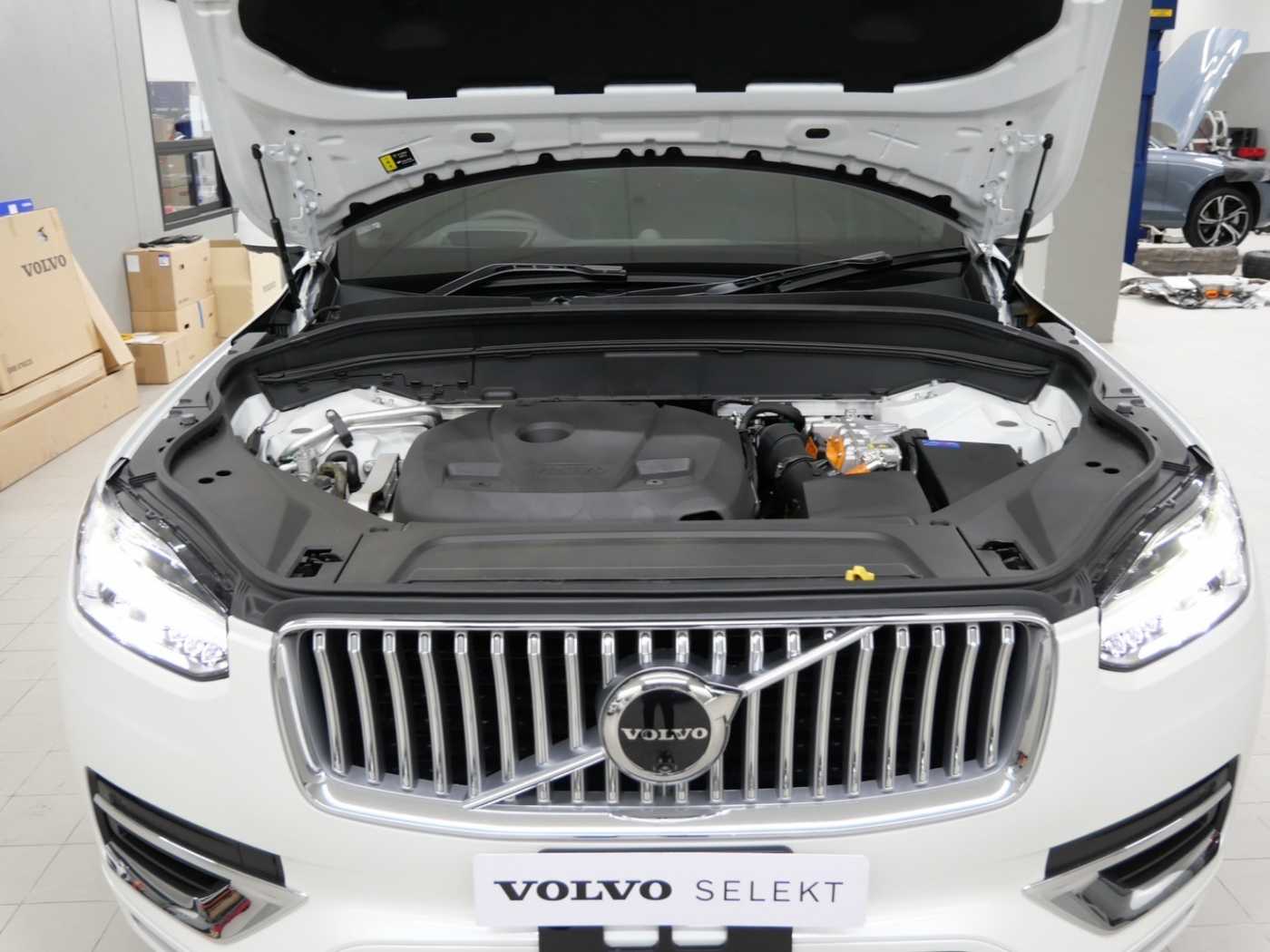 Volvo  Recharge Ultimate, T8 AWD ปลั๊กอินไฮบริด, ไฟฟ้า/เบนซิน, Bright, 7 ที่นั่ง