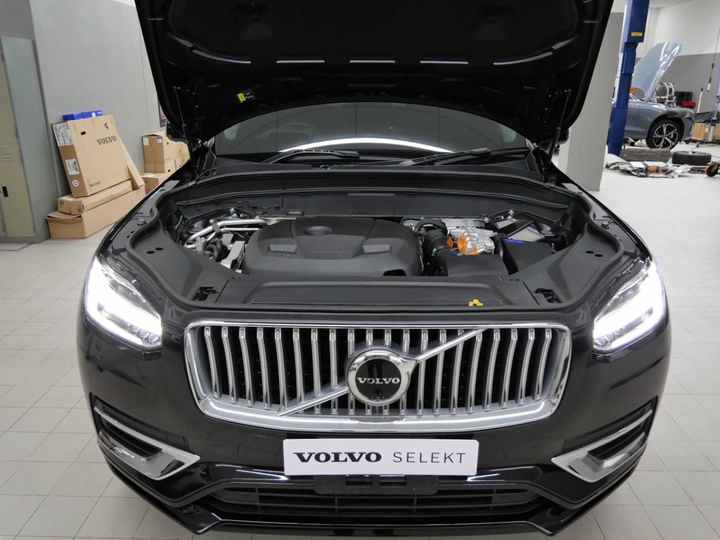 Volvo  Recharge Ultimate, T8 AWD ปลั๊กอินไฮบริด, ไฟฟ้า/เบนซิน, Bright, 7 ที่นั่ง